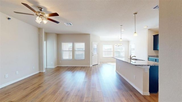 5219 Montague Loop, Bryan, TX 77807