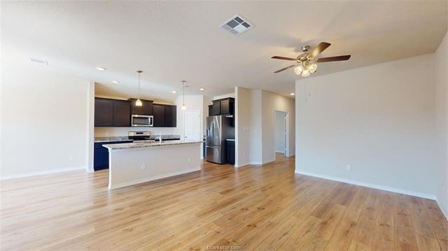 5219 Montague Loop, Bryan, TX 77807