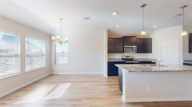 5219 Montague Loop, Bryan, TX 77807