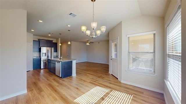 5219 Montague Loop, Bryan, TX 77807