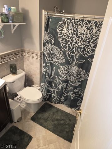 312 Brittany Dr 312, Wayne Twp., NJ 07470
