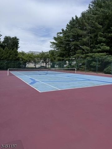 312 Brittany Dr 312, Wayne Twp., NJ 07470