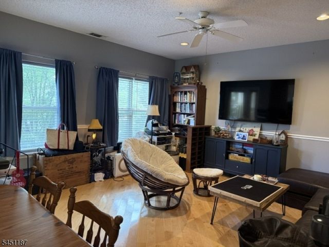312 Brittany Dr 312, Wayne Twp., NJ 07470