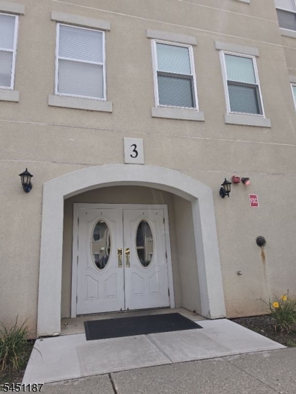 312 Brittany Dr 312, Wayne Twp., NJ 07470 — photo 2