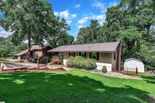 107 J Moore Avenue, Townville, SC 29689