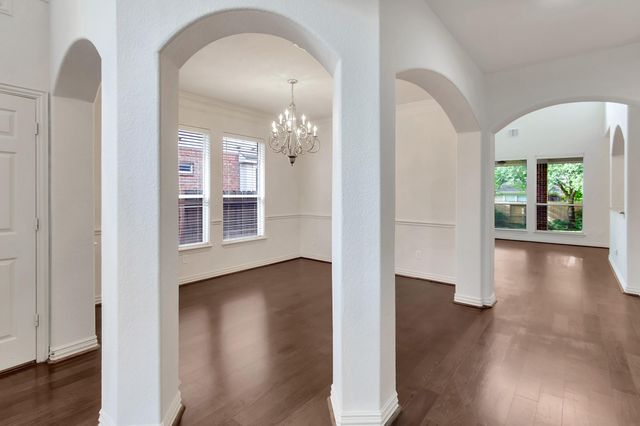 27 Frontera, The Woodlands, TX 77382