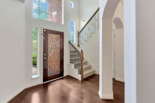 27 Frontera, The Woodlands, TX 77382