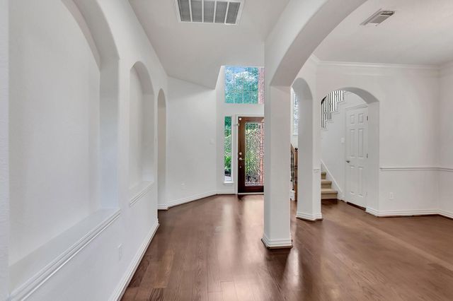 27 Frontera, The Woodlands, TX 77382