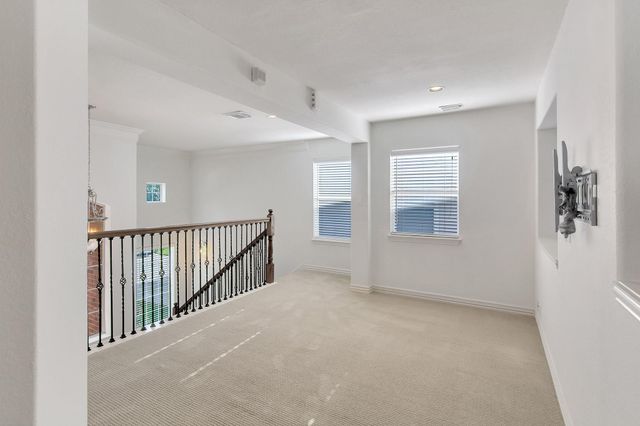 27 Frontera, The Woodlands, TX 77382