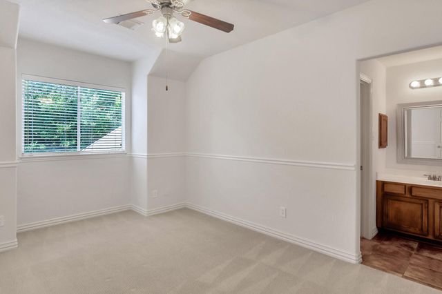 27 Frontera, The Woodlands, TX 77382