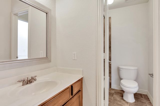 27 Frontera, The Woodlands, TX 77382