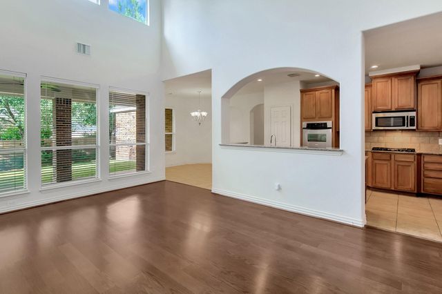 27 Frontera, The Woodlands, TX 77382