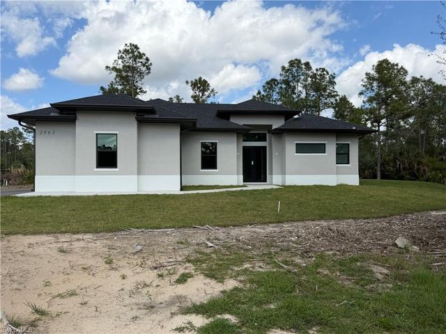 2863 52nd AVE NE, Naples, FL 34120