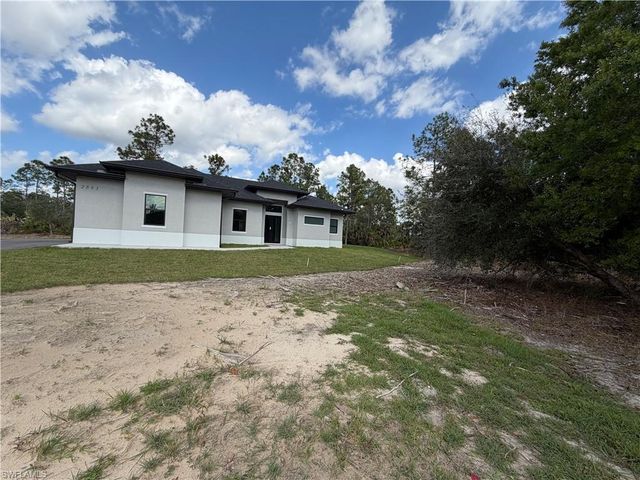 2863 52nd AVE NE, Naples, FL 34120