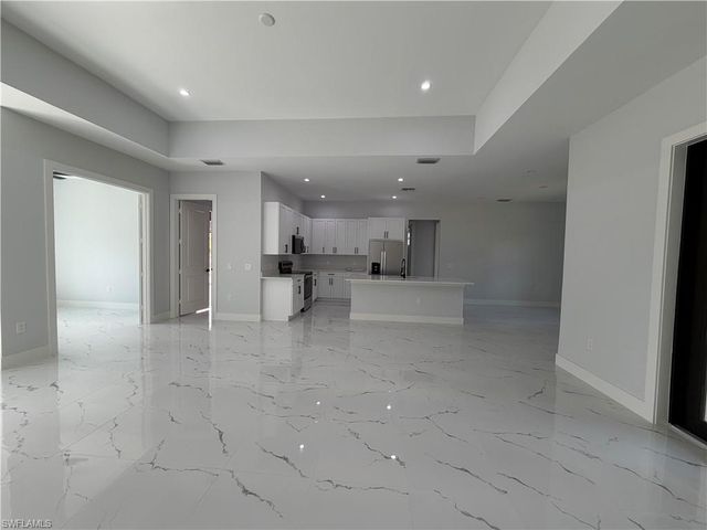 2863 52nd AVE NE, Naples, FL 34120