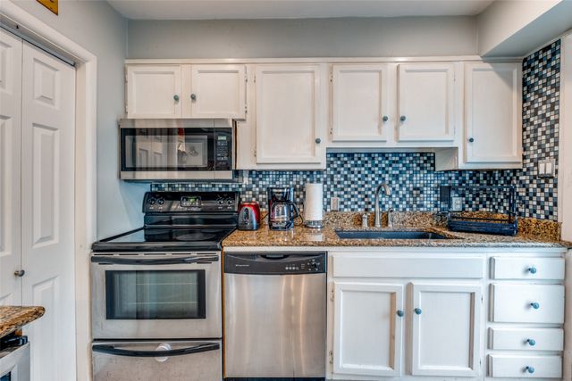 4902 N Hall Street, Dallas, TX 75235