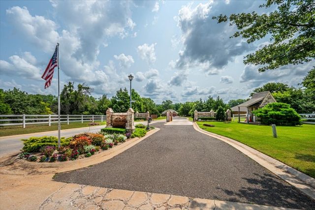 4450 Buffalo Hill, Guthrie, OK 73044
