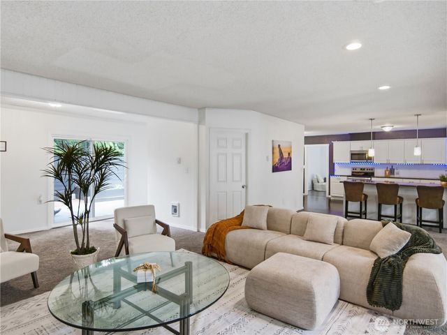 18824 SE 164th St, Renton, WA 98058