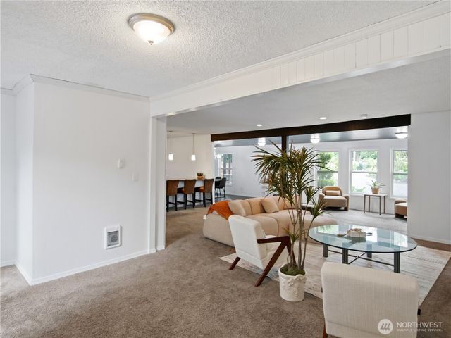 18824 SE 164th St, Renton, WA 98058