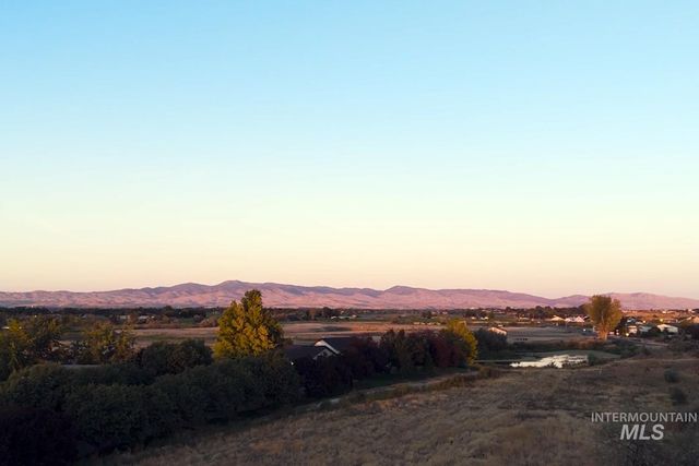 9062 W Sawyer Kaye Dr, Meridian, ID 83646