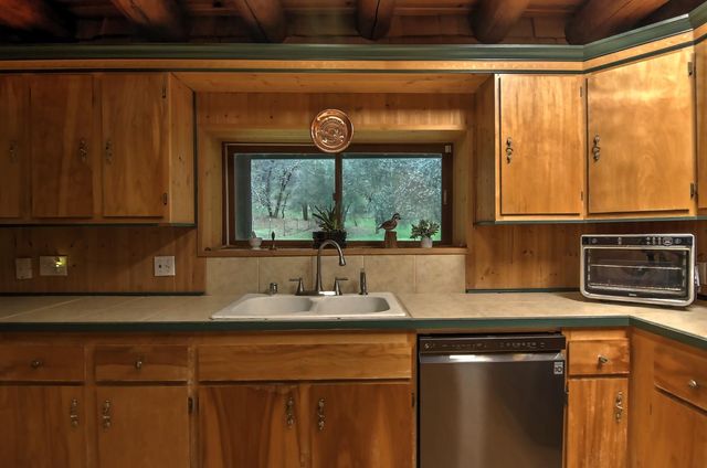 3165 Ray Cir, Auburn, CA 95602