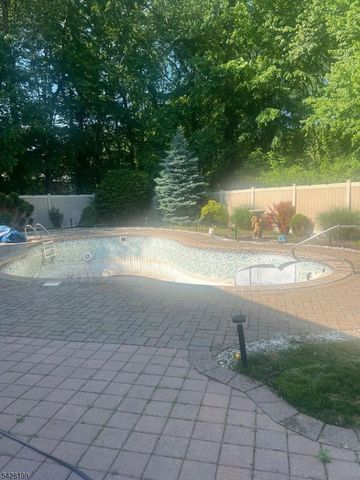35 Waughaw Rd, Montville Twp., NJ 07082