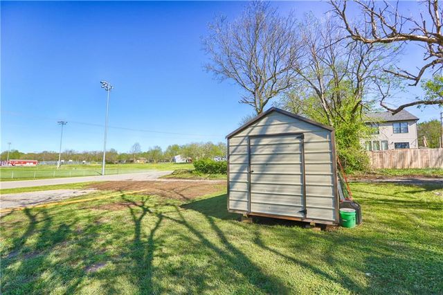 1144 Chestnut Street, Osawatomie, KS 66064