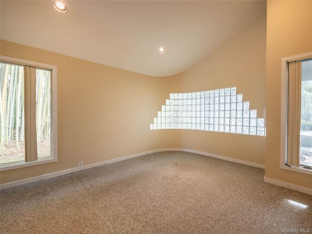 127 Wooleys Lane, Great Neck, NY 11023