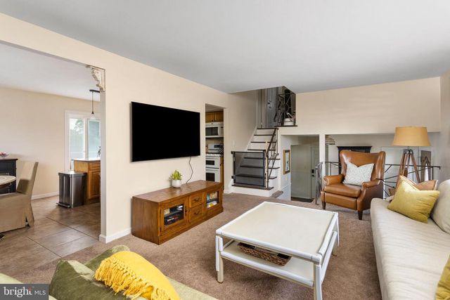 81 WALT WHITMAN WAY, Hamilton, NJ 08690