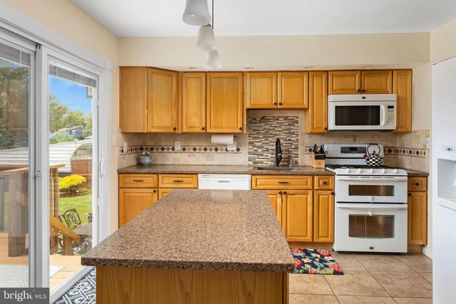 81 WALT WHITMAN WAY, Hamilton, NJ 08690