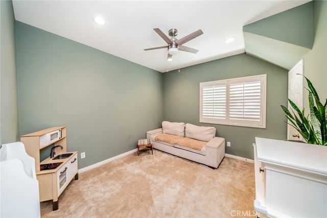 6619 Canopy, Fontana, CA 92336