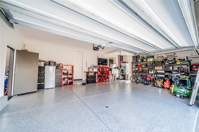 6619 Canopy, Fontana, CA 92336