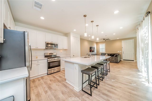 6619 Canopy, Fontana, CA 92336