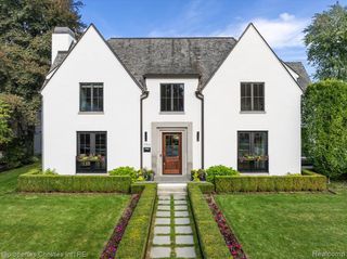 956 Westwood Drive, Birmingham, MI 48009