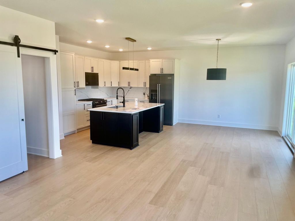 4550 Savanna Trail, Chaska, MN 55318 — photo 3