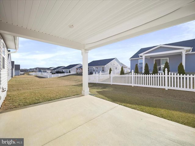 16 OPULENT CT, Hedgesville, WV 25427