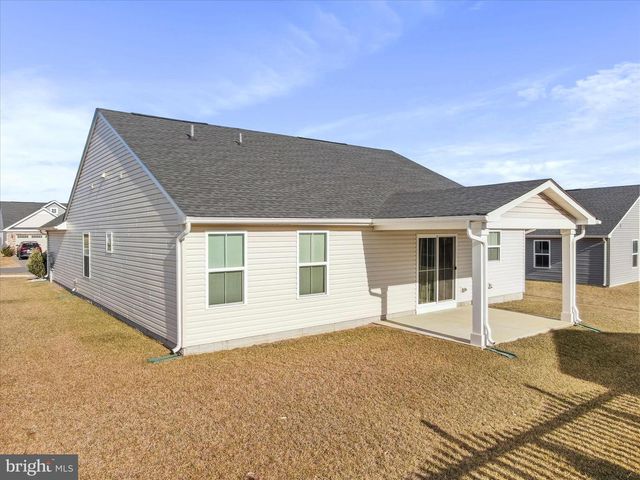 16 OPULENT CT, Hedgesville, WV 25427