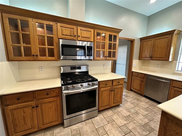 1819 Duckhawk Court, Edmond, OK 73003