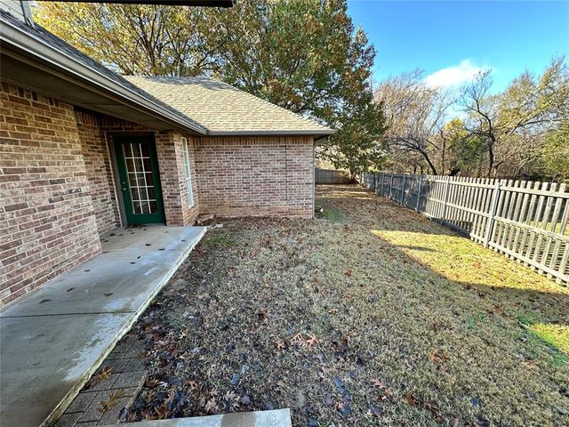 1819 Duckhawk Court, Edmond, OK 73003