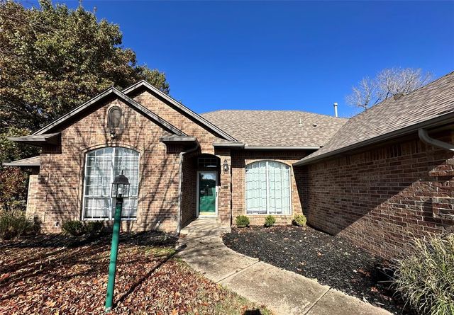 1819 Duckhawk Court, Edmond, OK 73003
