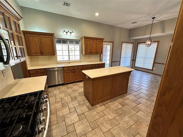 1819 Duckhawk Court, Edmond, OK 73003