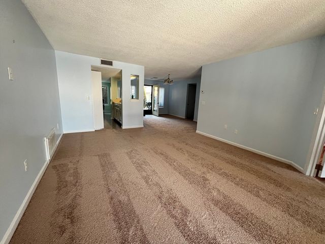 301 Trailside Way 301, Ashland, MA 01721