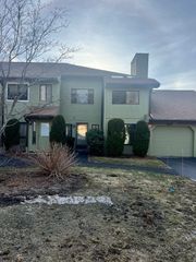 301 Trailside Way 301, Ashland, MA 01721