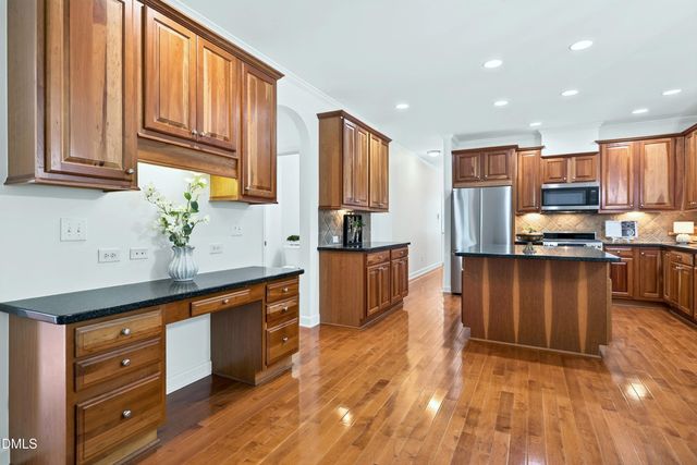 808 City Walls Street, Cary, NC 27513