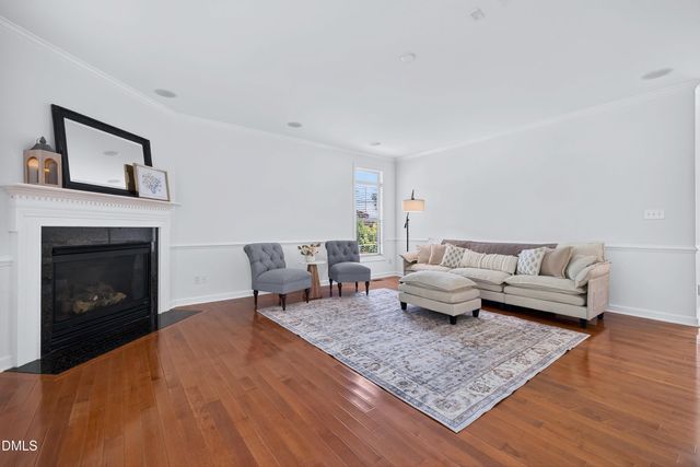 808 City Walls Street, Cary, NC 27513