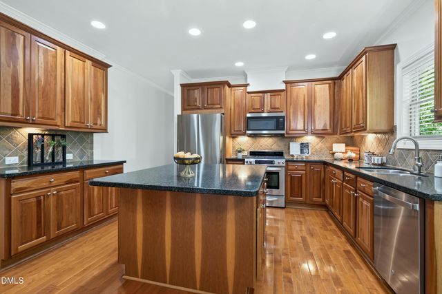 808 City Walls Street, Cary, NC 27513
