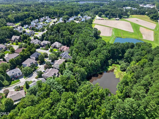808 City Walls Street, Cary, NC 27513