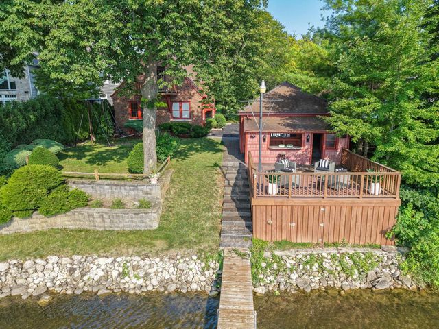 7110 S Loomis ROAD, Wind Lake, WI 53185