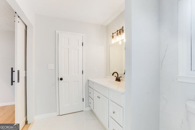 5465 N Fork Drive SW, Lilburn, GA 30047