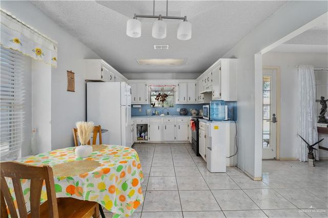 906 Regal Drive, Pharr, TX 78577